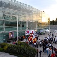 Repudian a las afueras del IEEM los resultados de elección en Edomex