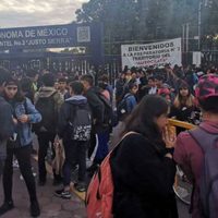 Alumnos de Prepa 3 realizan paro; exigen renuncia de profesores por acoso