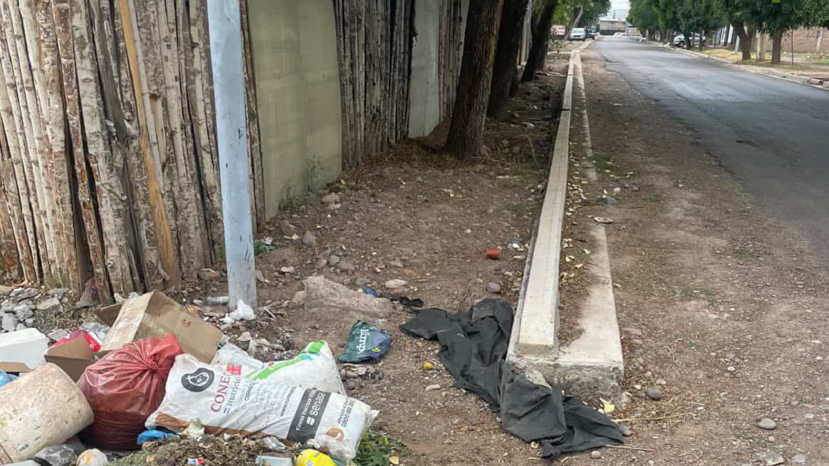 Basura desparramada.