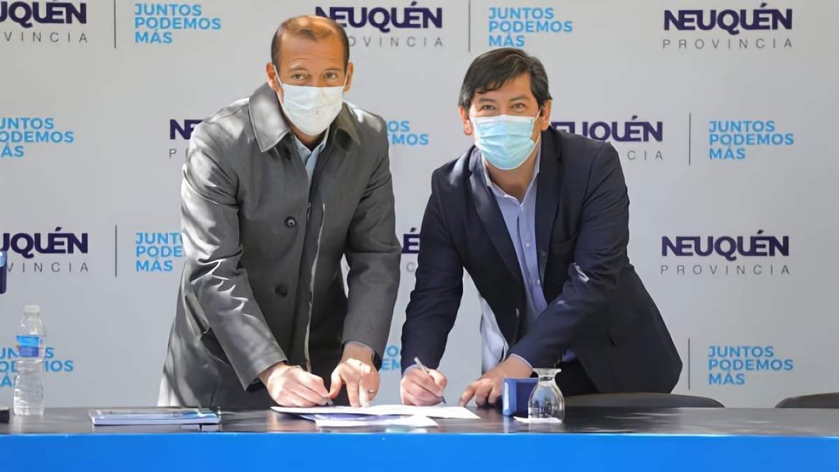 Omar Gutiérrez y Sandro Badilla presentaron el Plan Provincial de Turismo. Fuente: (Twitter)