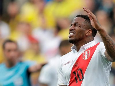 Farfán y la insólita explicación sobre sus dichos contra bajarse el salario por coronavirus