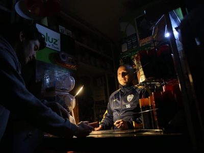 Prohíben los cortes de luz y gas en los clubes de barrio