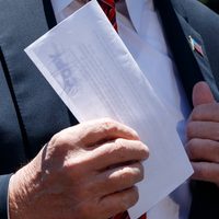 Trump deja ver fragmentos del 'acuerdo secreto”