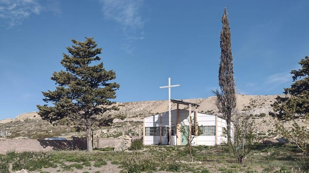 Iglesia Nuestra Señora de Fátima del Paraje Los Catutos. Fuente: (Facebook)