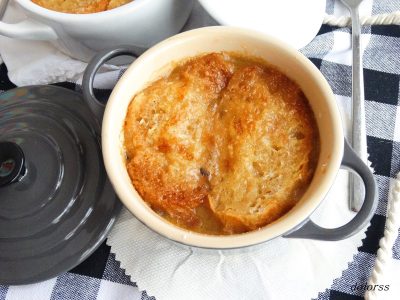 Sopa de cebolla: el clásico que no falla para calentar el alma en los días de fríos