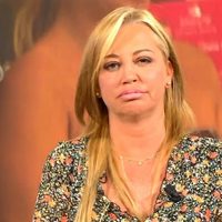 "¡Que me subas la cremallera!": el vergonzoso incidente de Belén Esteban en la verbena de "Sálvame"
