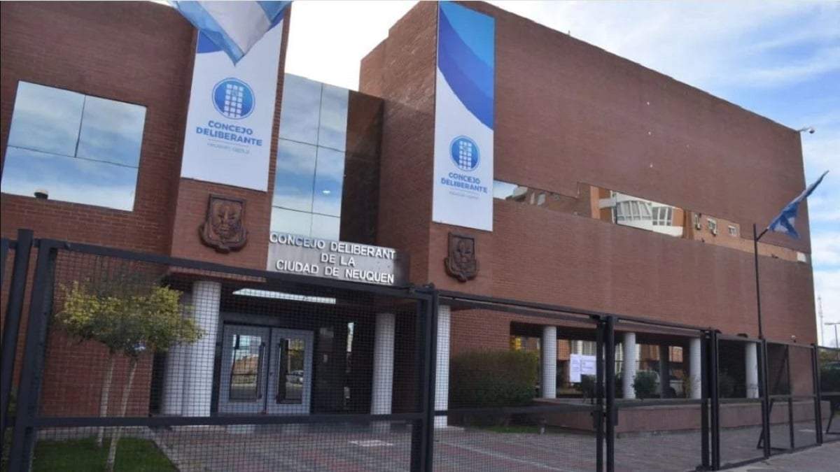 El proyecto de los ediles pluralistas busca que se revise la ordenanza dictada por la pandemia. Fuente: (Minuto Neuquén)
