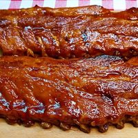 Anotá la receta: cómo hacer costillas ahumadas en el horno y que se corten con cuchara
