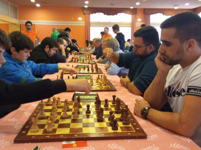 Formas diferentes de jugar ajedrez