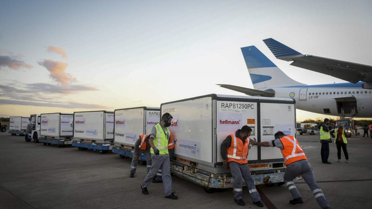 El aeropuerto de Ezeiza recibirá a los dos aviones. Fuente: (Twitter)