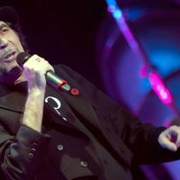Joaquín Sabina rompió el silencio tras su accidente ¡De vuelta a casa!
