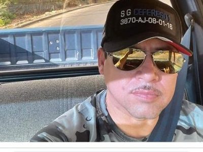 Diputado del PVEM sube foto con gorra alusiva a "El Chapo" Guzmán y luego la borra