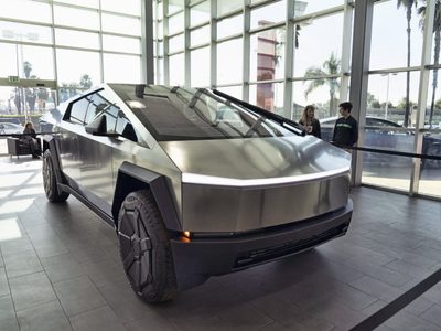 Por cuarta vez, Tesla llama a reparar a su modelo Cybertruck