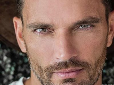 Julián Gil compartió una dura noticia: "Nuestra familia ha sido tocada por el cáncer"