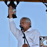 López Obrador aconseja a Peña: 'Es momento de buscar a Trump”, no de entrar a una 'guerra comercial”