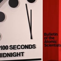 Sin señales de mejora: el reloj del apocalipsis se mantiene a 100 segundos de la campanada final