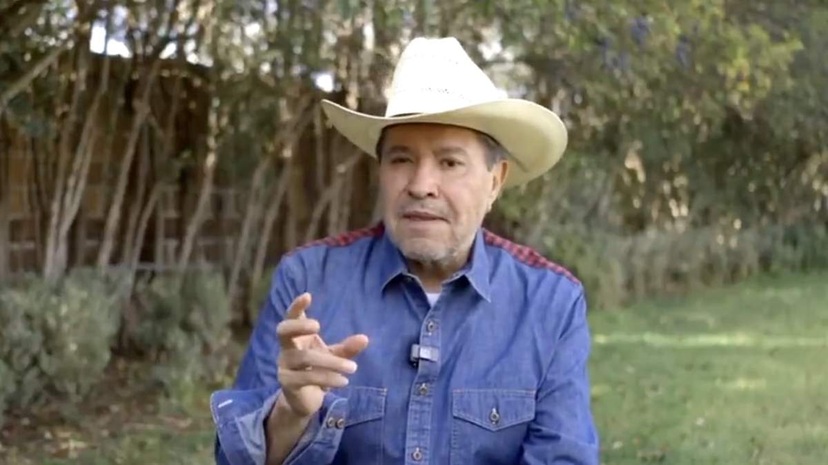 El coordinador de los diputados morenistas