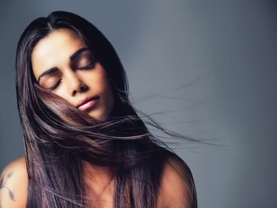 Cómo alisar tu cabello de la forma más natural, sin keratina ni bótox capilar