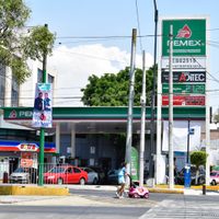 Sheinbaum pide no cargar gasolina donde haya “un verdadero abuso” en el precio