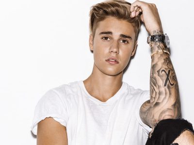 ¡Rompió las normas! El video de Justin Bieber en una comprometedora situación... ¡Con Selena Gómez!