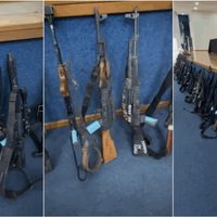 Hallaron un fusil FAL de las Fuerzas Armadas argentinas en el arsenal del Comando Vermelho