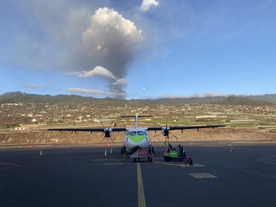 Cerraron el aeropuerto de La Palma: la erupción aumentó su virulencia
