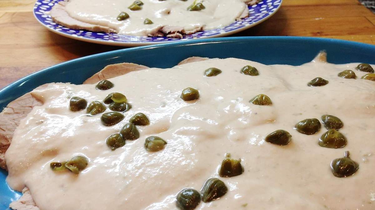 Un plato para compartir, el vitel toné. Fuente: (Instagram)