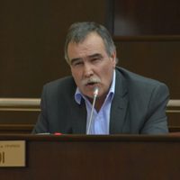 Apuntaron contra el intendente de Centenario por la falta de agua