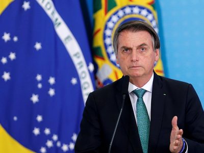 Bolsonaro asegura que quien vote por Lula "merece sufrir"