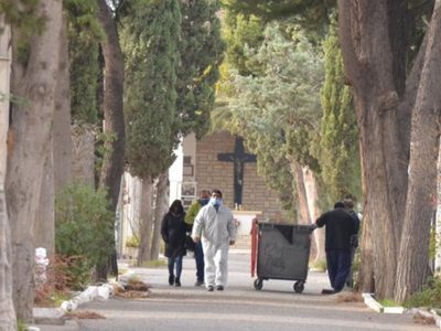 Triste realidad: se duplicó el trabajo en cementerios ante el número de fallecidos