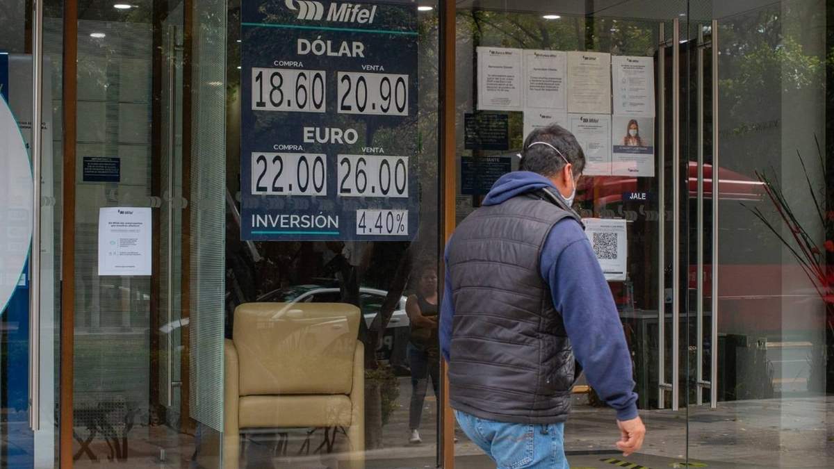 Dólares. Dardo envenedado