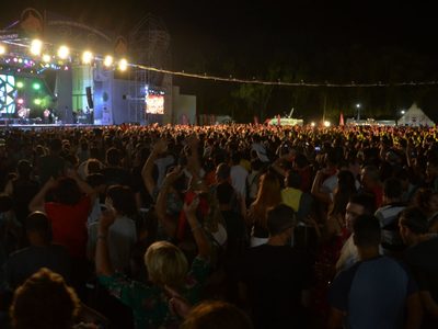 Hoy culmina la Fiesta Nacional de la Pera en Allen