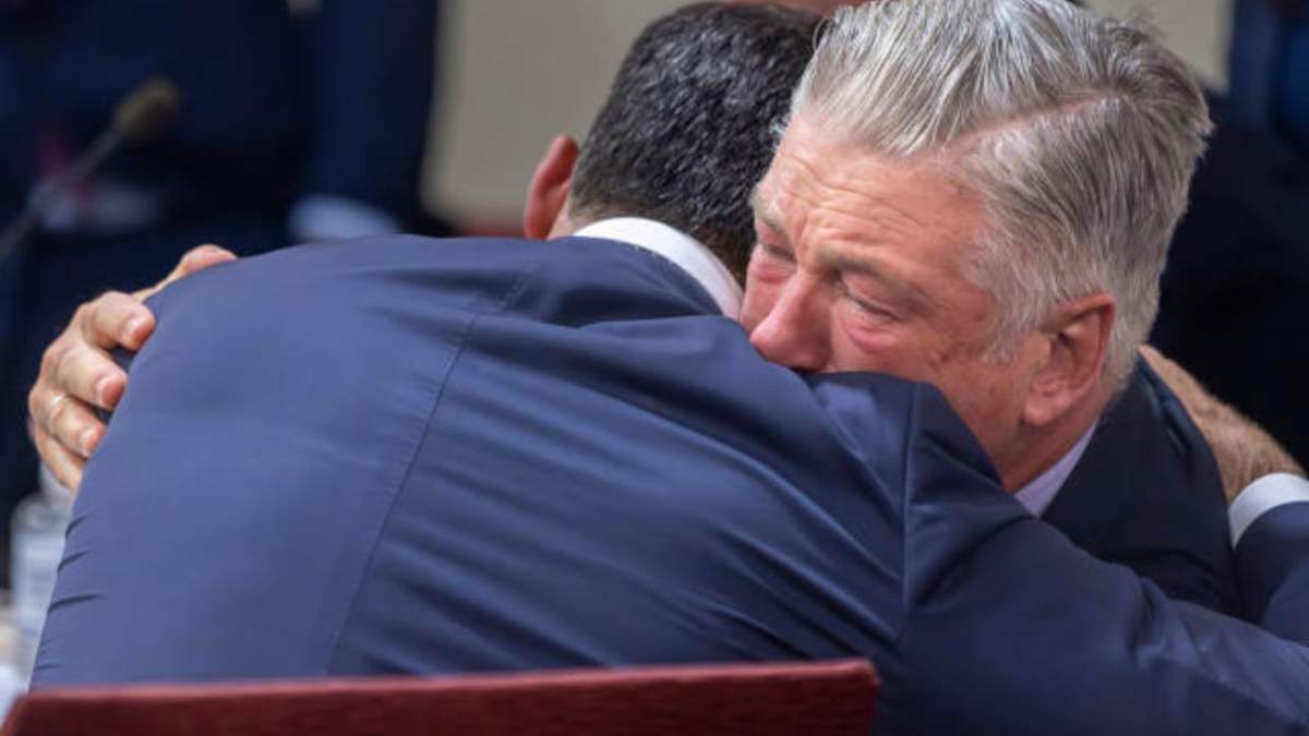 Alec Baldwin agradece a sus seguidores tras final anticipado de juicio por homicidio involuntario