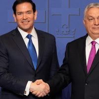EU asegura que ayudará a Orbán ante posibles "dificultades financieras" o amenazas a la estabilidad