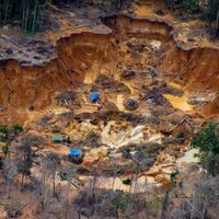 Los niños de los pueblos originarios son el grupo que más sufre la minería ilegal en el Amazonas