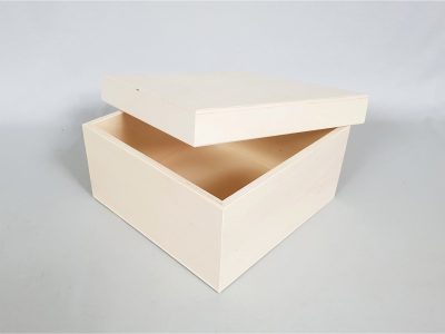 Con cajas pequeñas y palitos de brochette, hacé este hermoso velador para tu mesa de luz