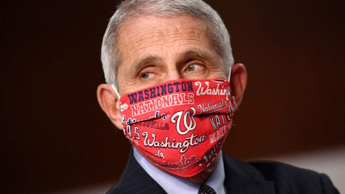 Fauci pone énfasis en el uso del tapabocas como elemento esencial para combatir la propagación del virus. Fuente: (Twitter)