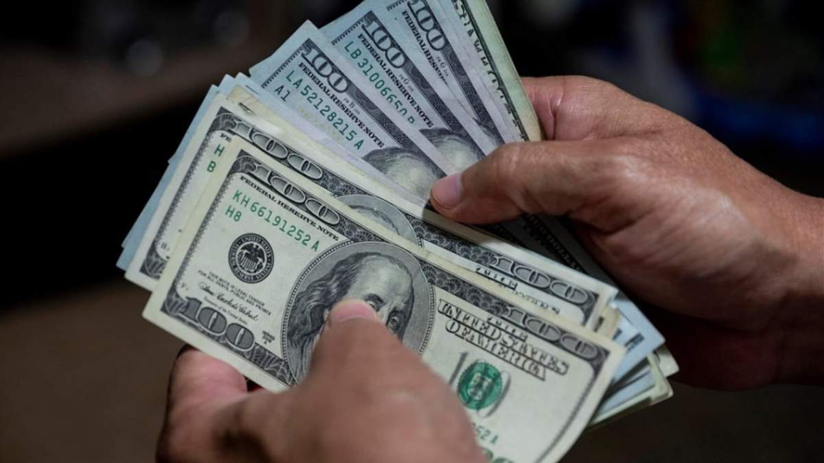 El dólar blue elevó su cotización con respecto al jueves. Fuente: (Twitter)