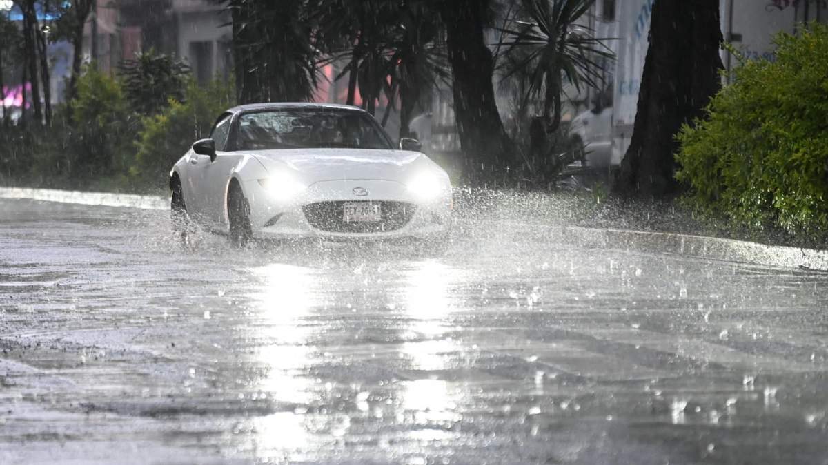 Probabilidad de lluvias fuertes a puntuales muy fuertes en la Ciudad de México el jueves