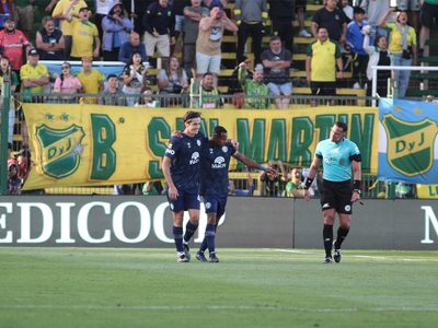 La Lepra se despidió con triunfo ante Defensa y evitó el último puesto