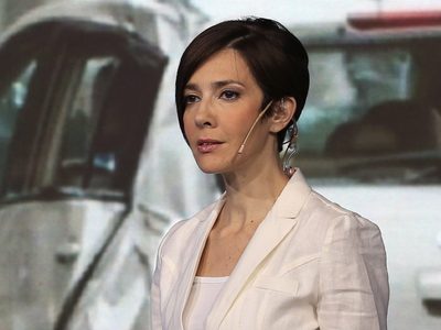 De otro planeta: Cristina Pérez se presentó con este llamativo look en su programa y cautivó a todos