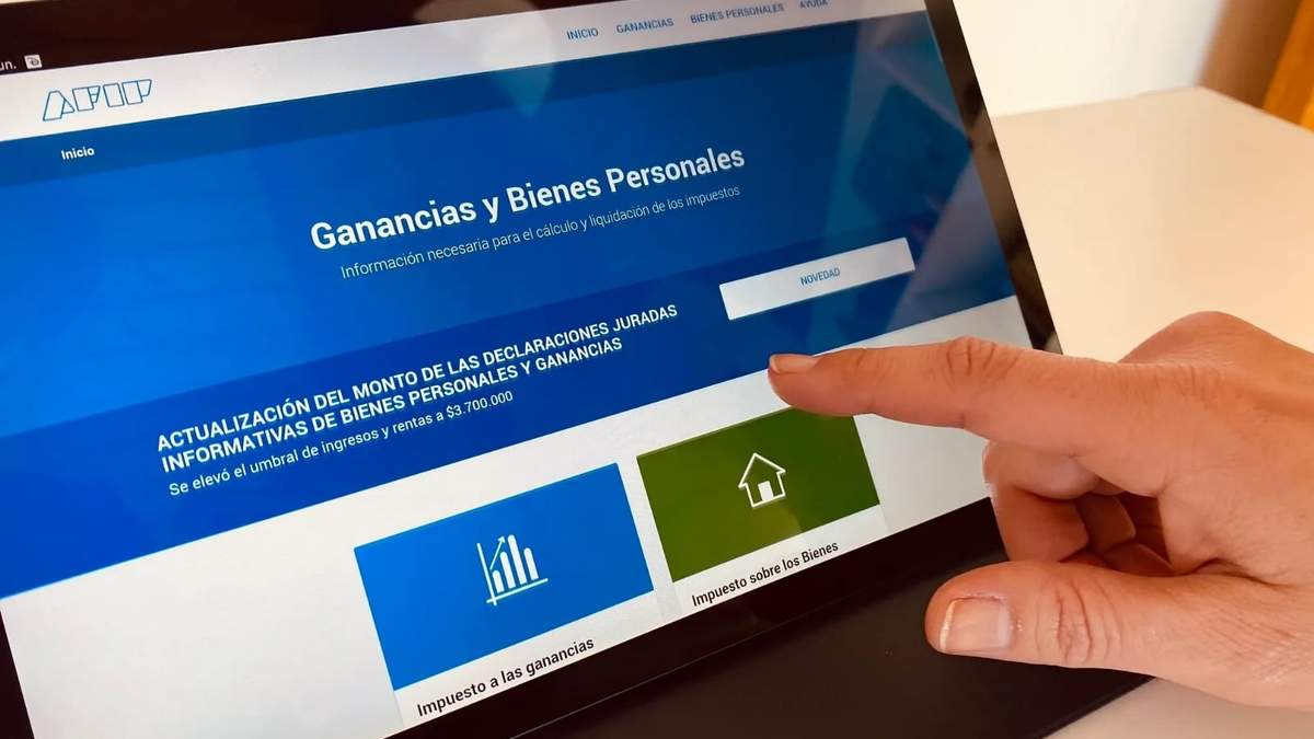 El Gobierno busca que más personas paguen el Impuesto a las Ganancias. Fuente: (X)