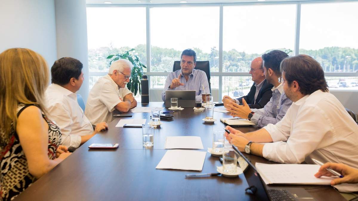 La inflación dió respiro a Sergio Massa y el equipo del Ministerio de Economía. Fuente: (Infobae)