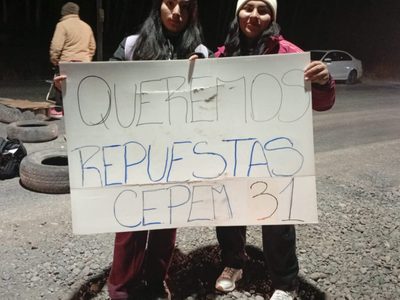 Comunidad educativa del CPEM 31 realiza corte en ruta 7 por calderas rotas y clases suspendidas