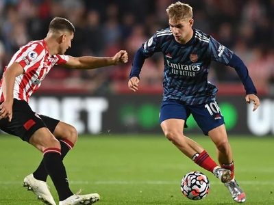 Arsenal salta a la cima de la Liga Premier con su triunfo y el empate del City y Liverpool