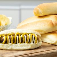 Reunite entre amigos para alentar a la selección y prepará estos panes para panchos, frescos, ricos y bien caseros