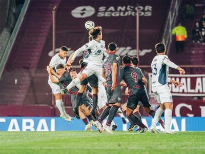 La Lepra no pudo con Lanús y perdió después de 3 partidos