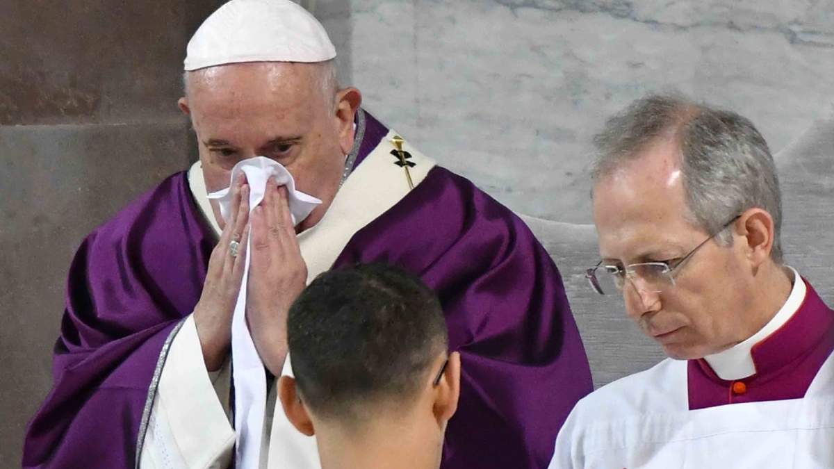 El papa francisco se mostró enfermo. Fuente: (Twitter)