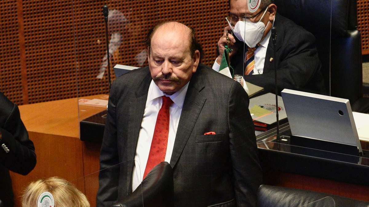 El senador de Morena Armando Guadiana