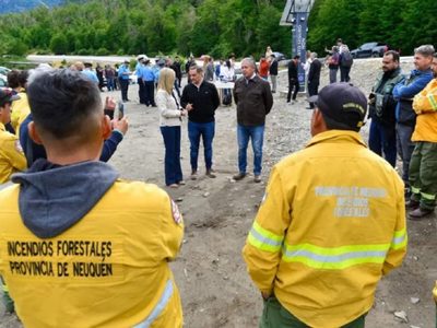 Neuquén envió más brigadistas para combatir los incendios en Chubut